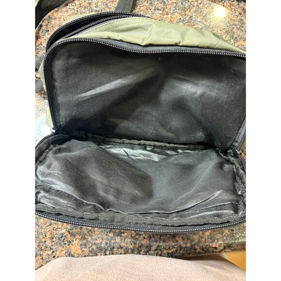 Gaozhili Olive Green Nylon Crossbody Bag-Excellent Condition - Picture 2 of 6